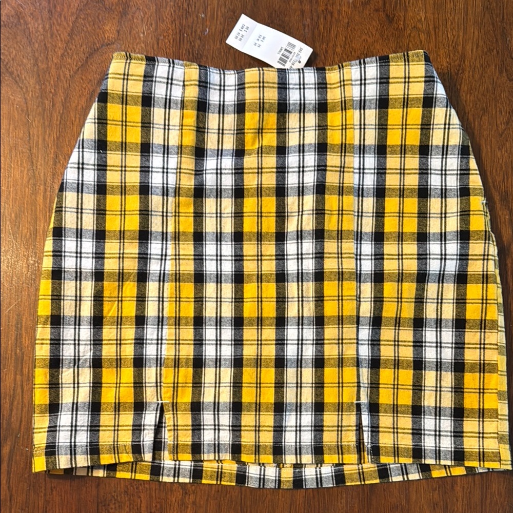 NWT Hollister Ultra High-Rise Yellow Black Plaid Skirt Casual - Size S
